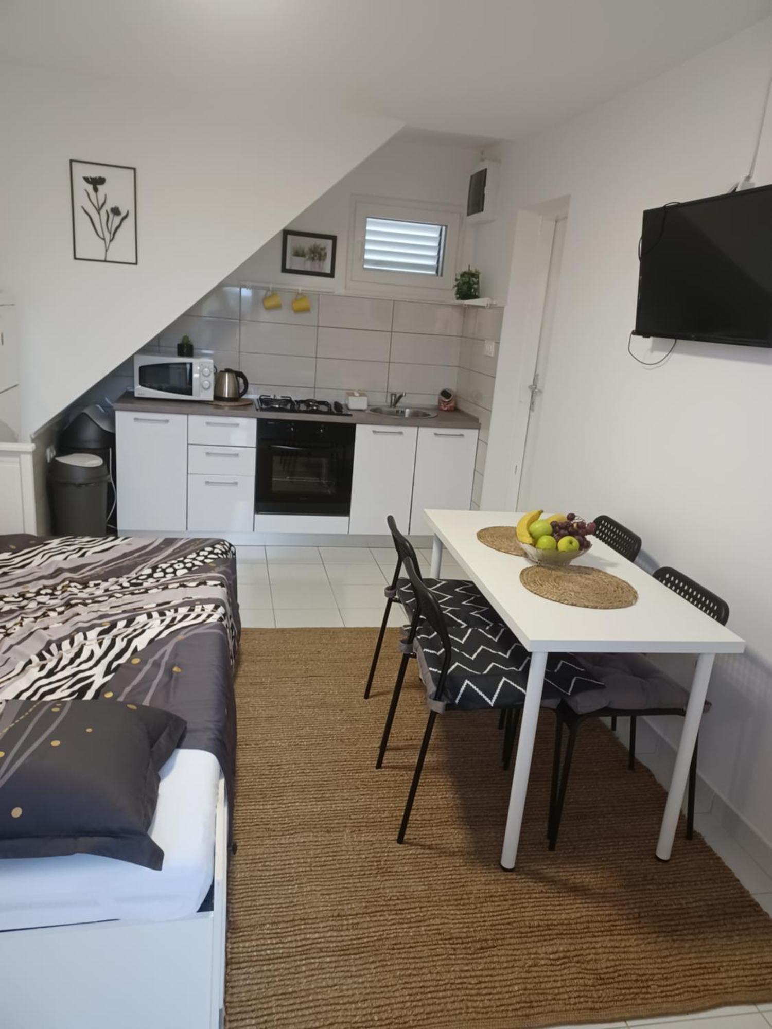 Apartmani Ana - Meka Draga 오브로박 외부 사진