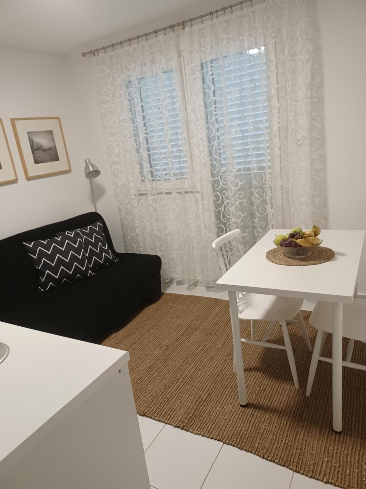 Apartmani Ana - Meka Draga 오브로박 외부 사진